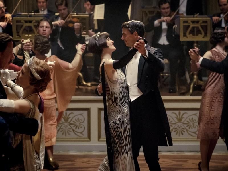 Michelle Dockery (l) als Mary Crawley und Matthew Goode als Henry Talbot (r) in einer Szene des Films "Downton Abbey" Foto: Jaap Buitendijk