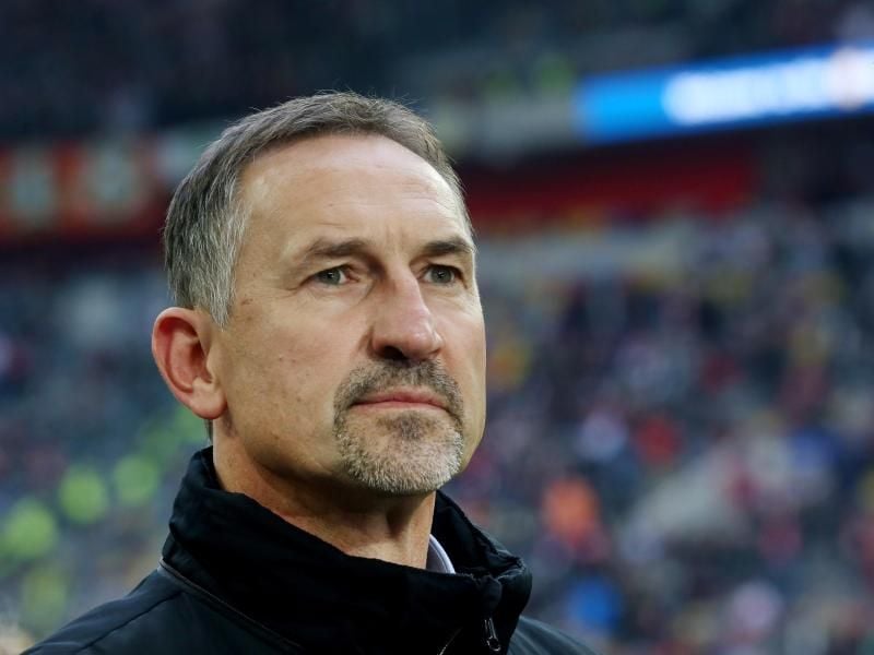 Der 1. FC Köln löste den Vertrag mit Achim Beierlorzer auf. Foto: Roland Weihrauch/dpa