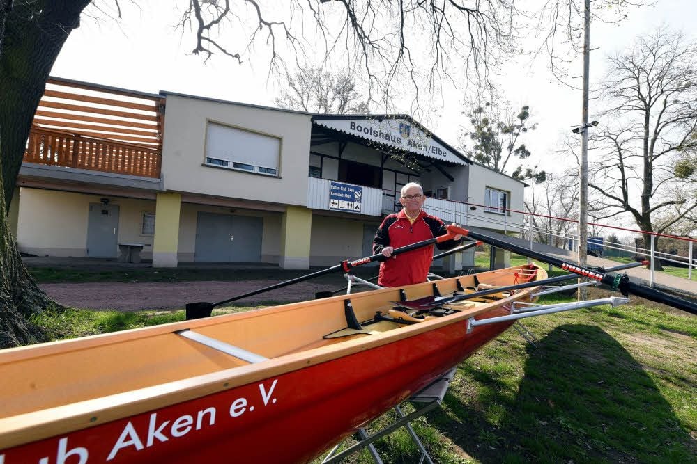 Der Ruderclub Aken feiert 100. Geburtstag und Helmut Merseburg gehört mit seinen 86 Jahren zu dessen Urgesteinen. „Rudern“, erzählt er, „hat mir von Anfang an unheimlich viel Spaß gemacht.“