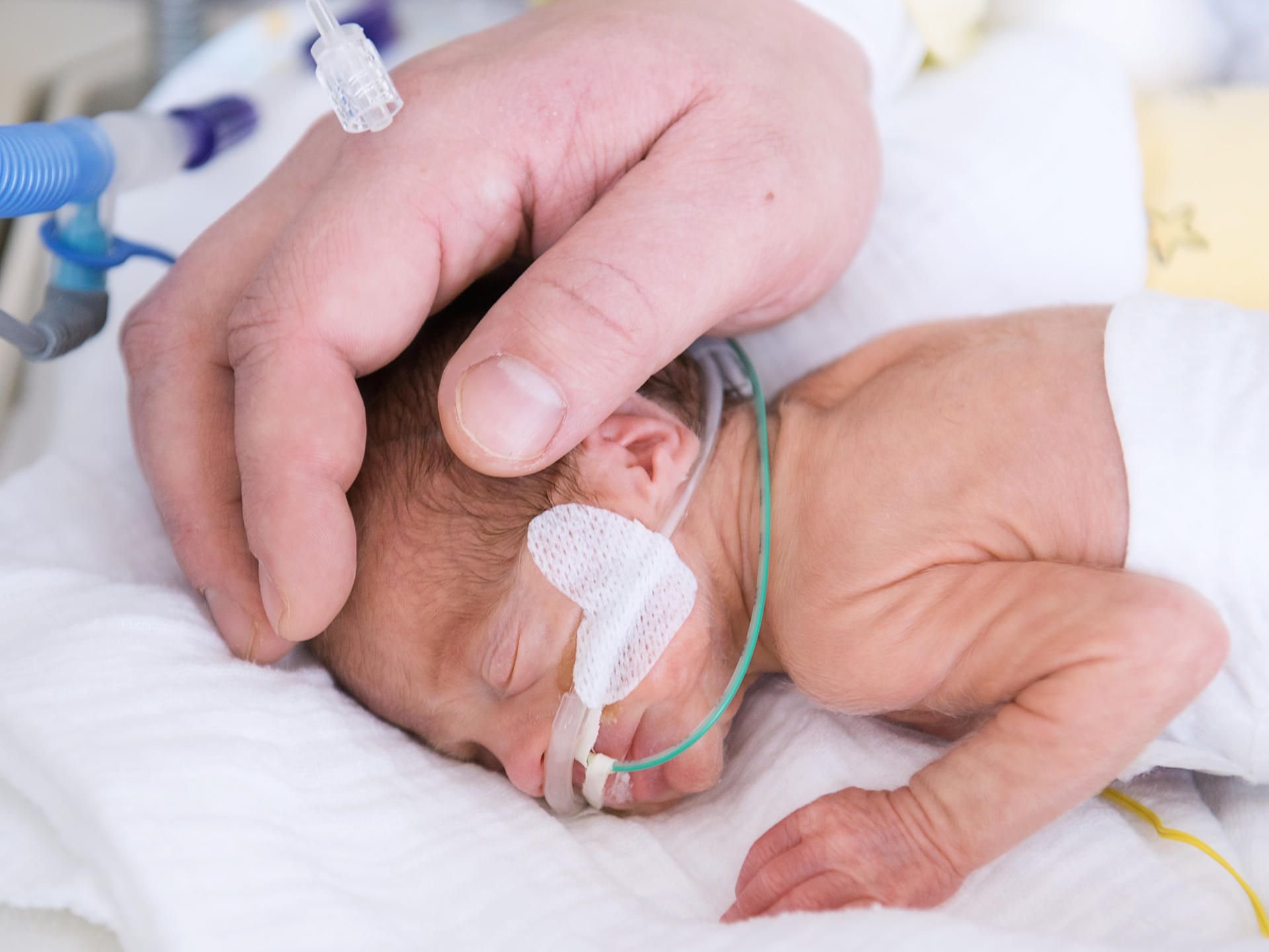 Die kleine Lea-Sophie war ein Frühchen und erhielt als eines der ersten Babies gespendete Muttermilch.