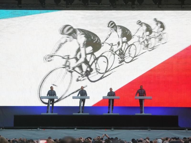 Kraftwerk” auf der Open-Air-Bühne in Düsseldorf. Foto: David Young