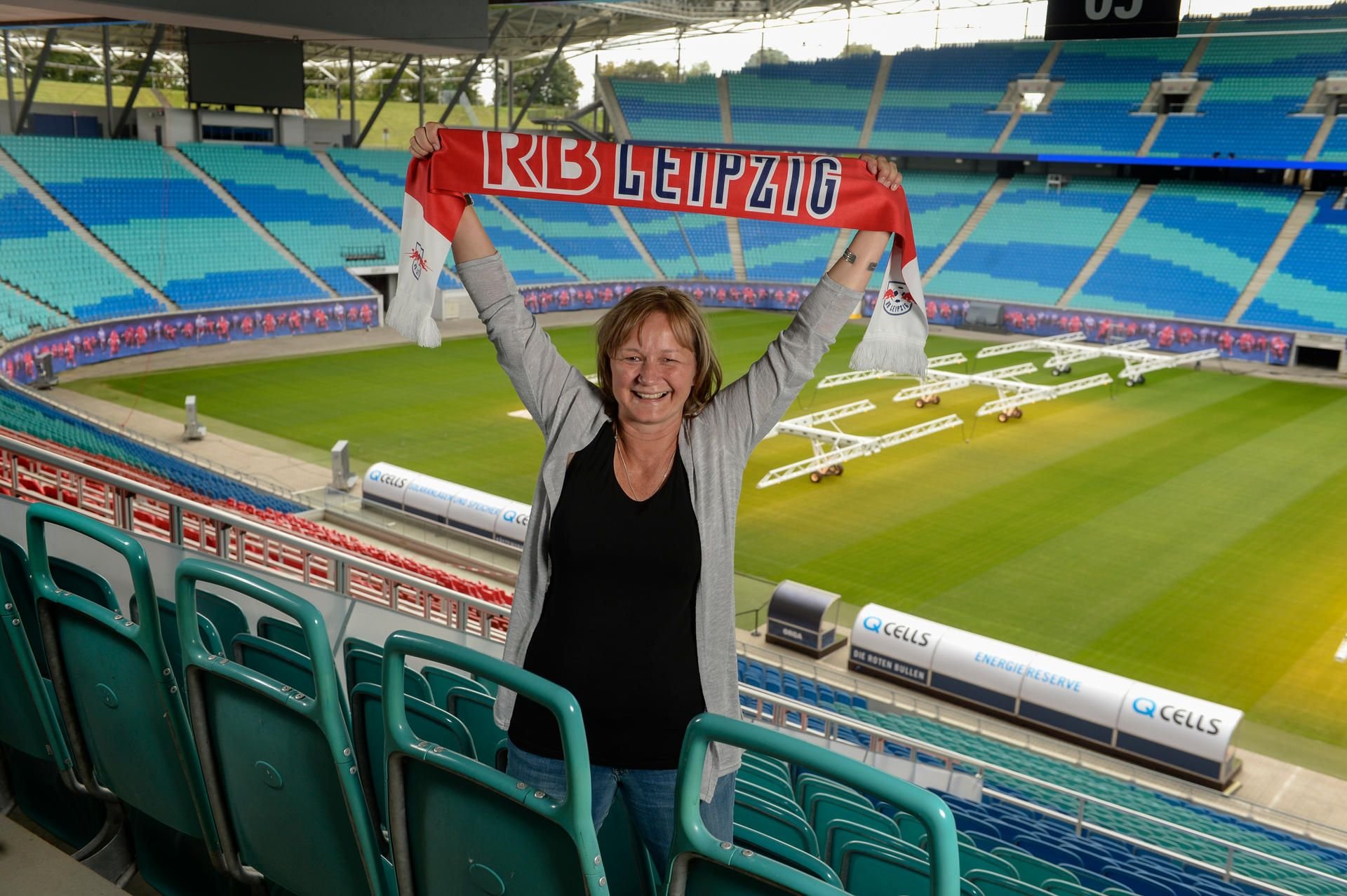 Autorin Jenny Richter in der Red Bull Arena.