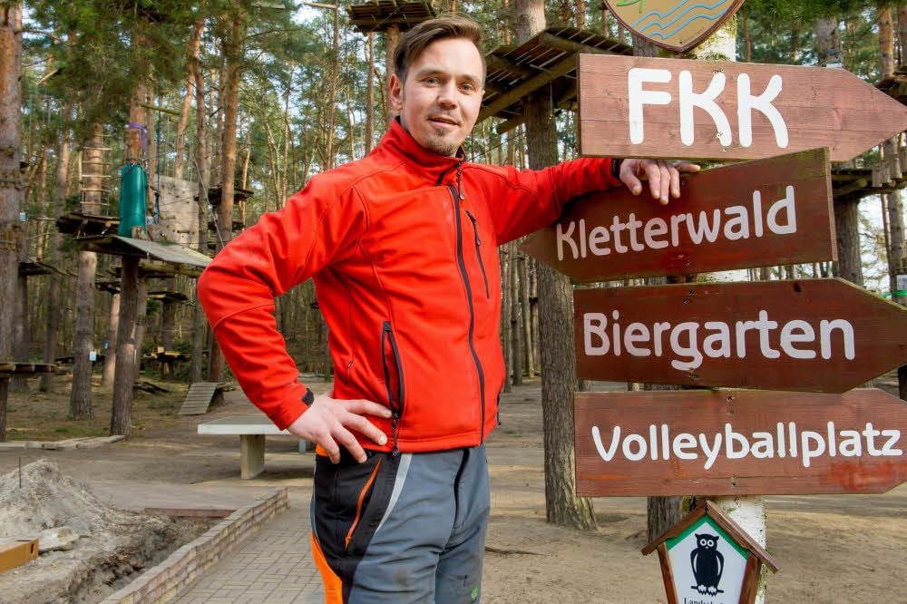 Nachdem am Samstagabend die Halloween-Party im Heidebad wegen Verstoß der Masken- und Abstandpflicht aufgelöst wurde, widerspricht Veranstalter Mathias Nobel im Heidebad der Stadt.