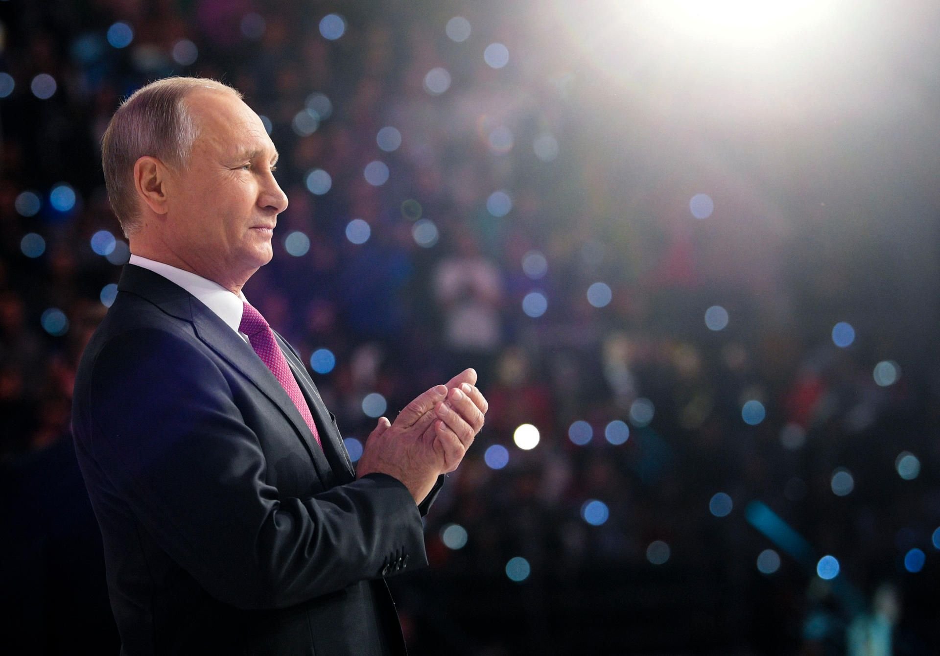 Der russische Präsident Wladimir Putin hat angekündigt, erneut für das Amt des Präsidenten zu kandidieren.