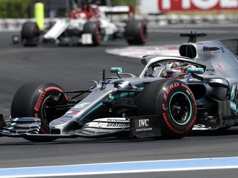 Lewis Hamilton hat erneut die Konkurrenz hinter sich gelassen. Foto: Claude Paris/AP