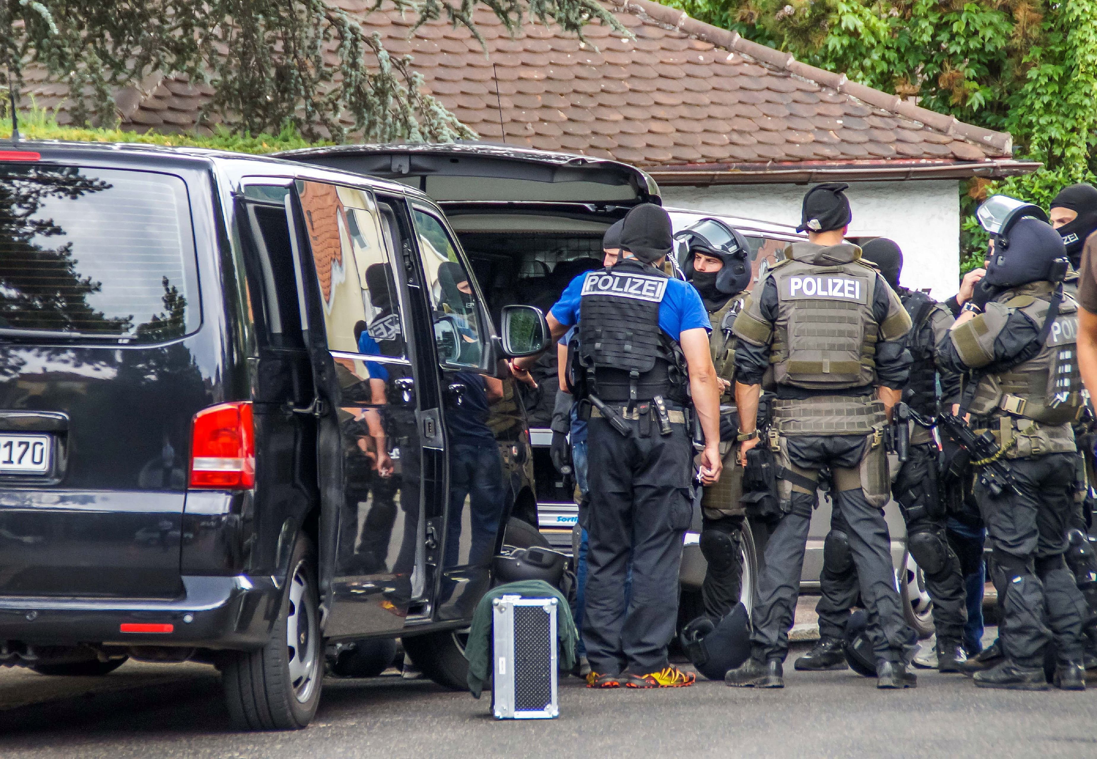 SEK in Stuttgart im Einsatz - ein bewaffneter Mann stürmte eine Rechtsanwaltskanzlei
