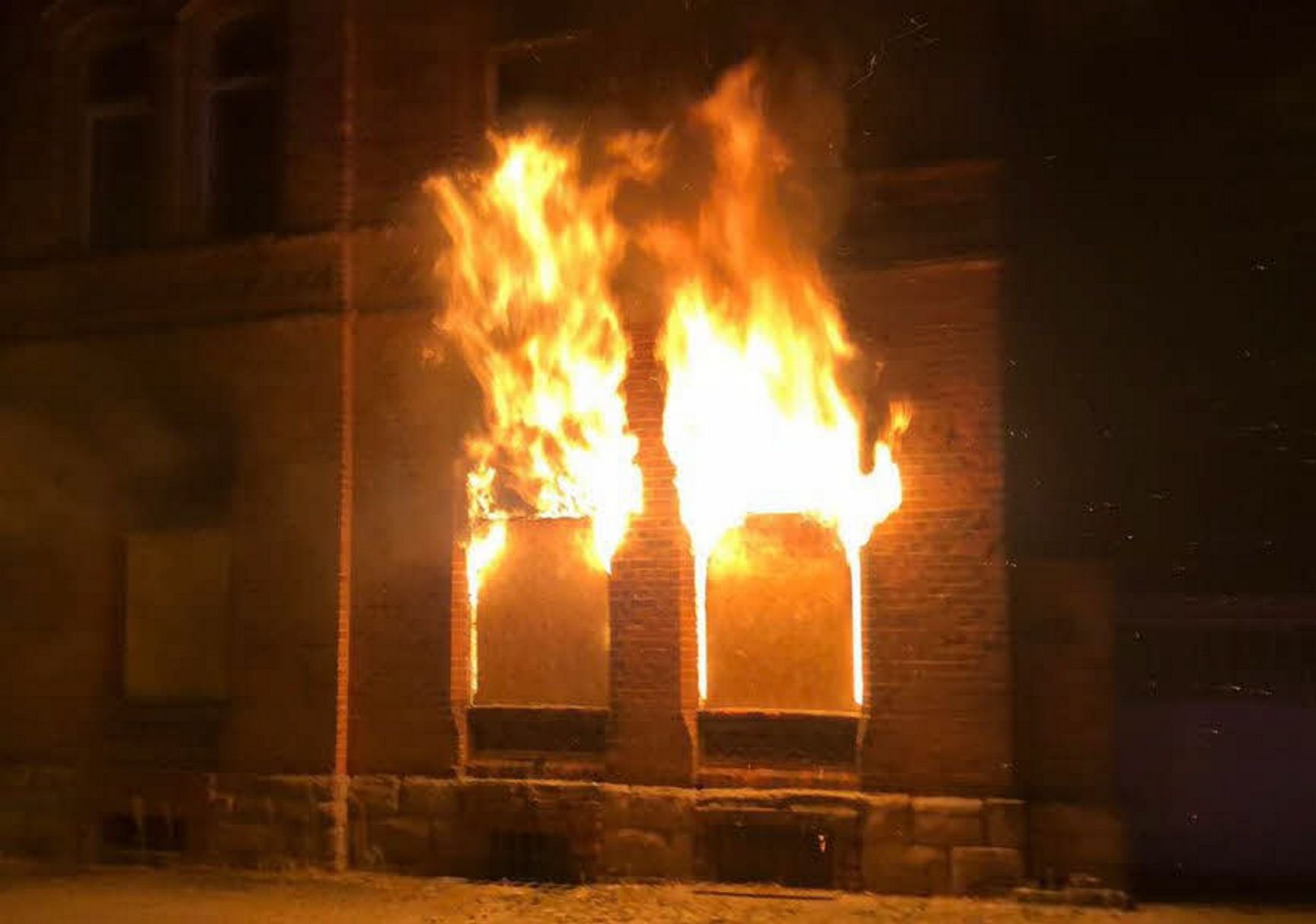 Das Erdgeschoss des Hauses in Könnern stand komplett in Flammen.
