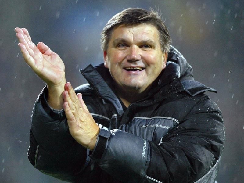 Ist von den Gladbacher Königsklassen-Vorstellungen sehr angetan: Ex-Coach Hans Meyer. Foto: picture alliance / Gero Breloer/dpa