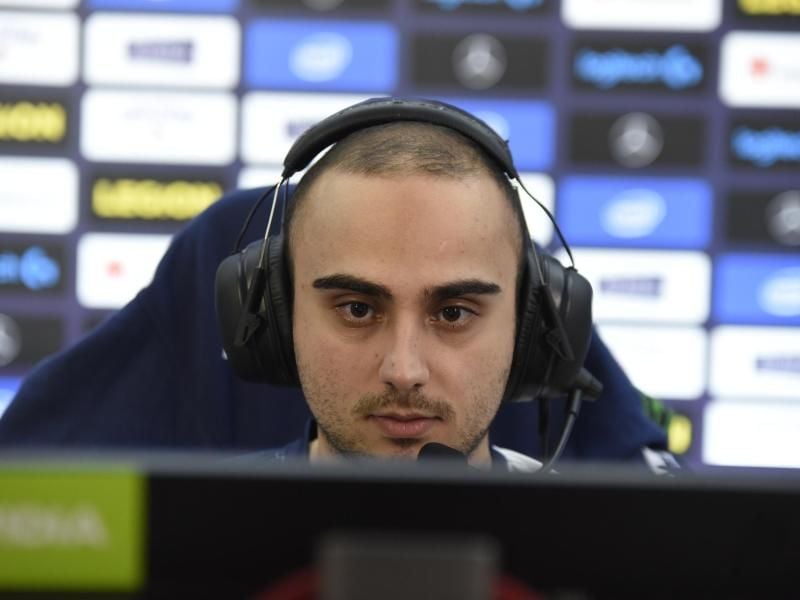 Der deutsche Dota-Star Kuro „KuroKy” Salehi Takhasomi wird mit seinem Team Nigma auf dem Major-Turnier in Leipzig spielen. Foto: Marek Majewsky/dpa-Zentralbild/dpa