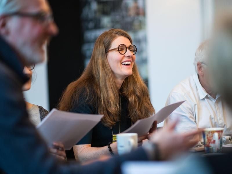 Für Biggi Maart ist Shared Reading „ein neues Leseerlebnis”. Foto: Andreas Arnold