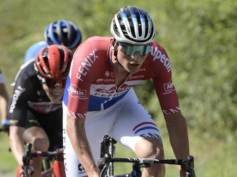 Siegte auf der vorletzten Etappe von Tirreno-Adriatico: Mathieu van der Poel (r). Foto: Marco Alpozzi/LaPresse via ZUMA Press/dpa