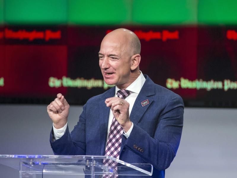 Amazon-Chef Jeff Bezos liegt wieder auf Platz zwei der Milliardärs-Liste des Wirtschaftsmagazins „Forbes”. Foto: J. Scott Applewhite