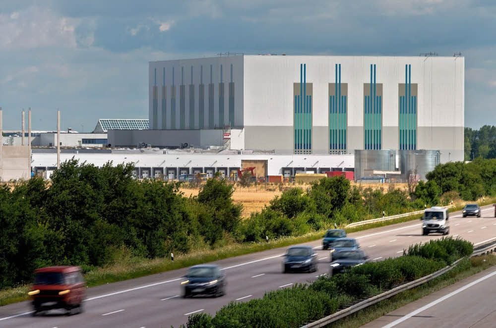 Das Hochregallager hat Höffner bereits erweitert.