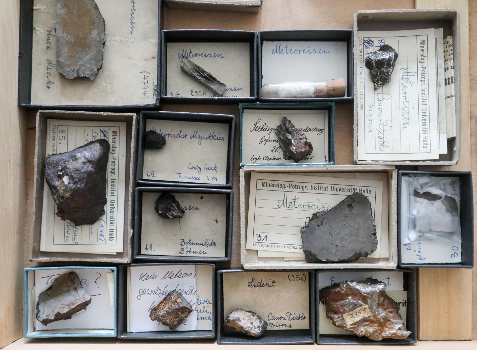 Verschiedene Meteoriten liegt in der Meteoritensammlung