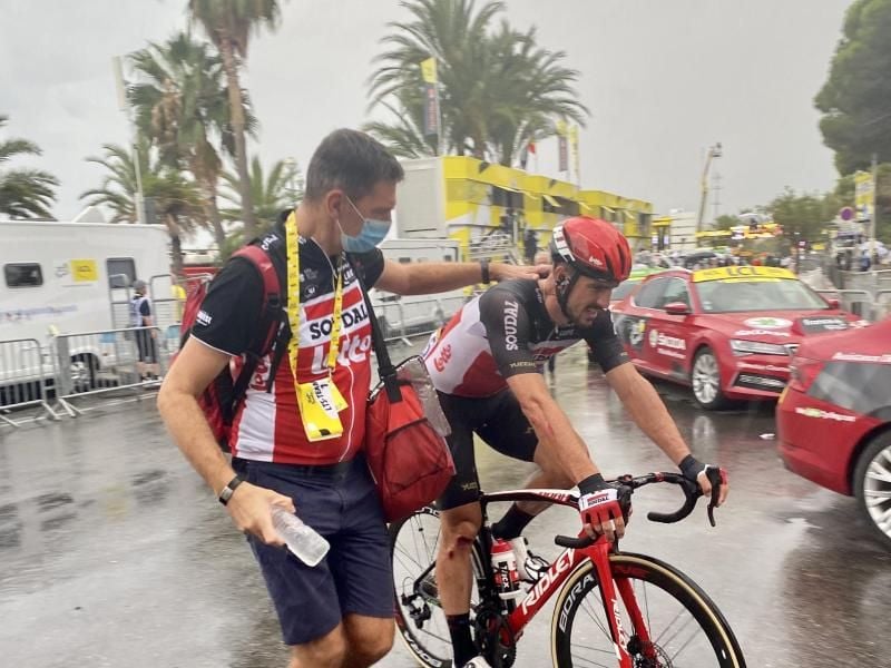 Befindet sich nach seinem Tour-Aus auf dem Wege der Besserung: John Degenkolb (r). Foto: Ann Braeckman/BELGA/dpa