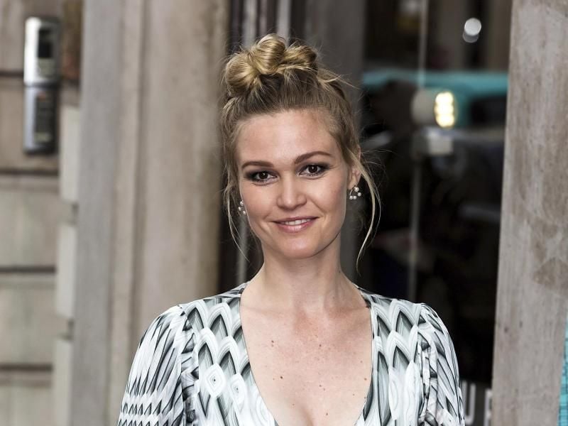 Julia Stiles ist unter der Haube. Und im nächsten Monat soll ihr Kind zur Welt kommen. Foto: Grant Pollard/Invision