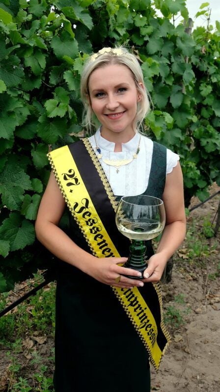 Theresa Zwicker ist seit August 2019 Jessener Weinprinzessin. Für eine dritte Amtszeit steht die 28-Jährige nicht zur Verfügung.