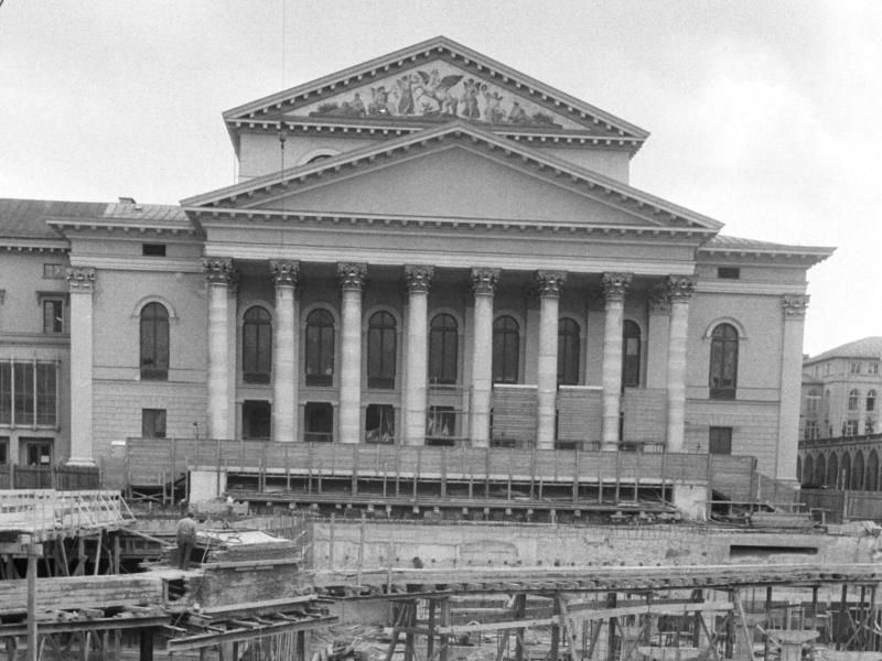 Das im Zweiten Weltkrieg zerstörte Nationaltheater in München wurde wieder aufgebaut und 1963 wieder eröffnet. Foto: Klaus-Dieter Heirler