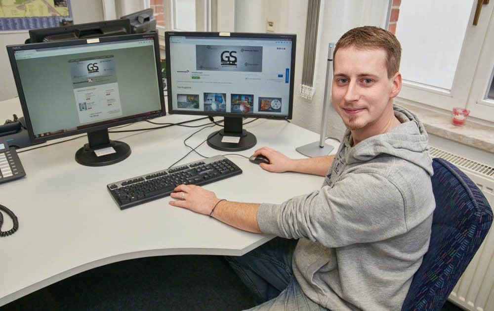 Steffen Henschel hat sein Studium unterbrochen, um sich mit einem Versandhandel im Internet für Computerspiele selbstständig zu machen. Dieser Schritt ist geglückt.
