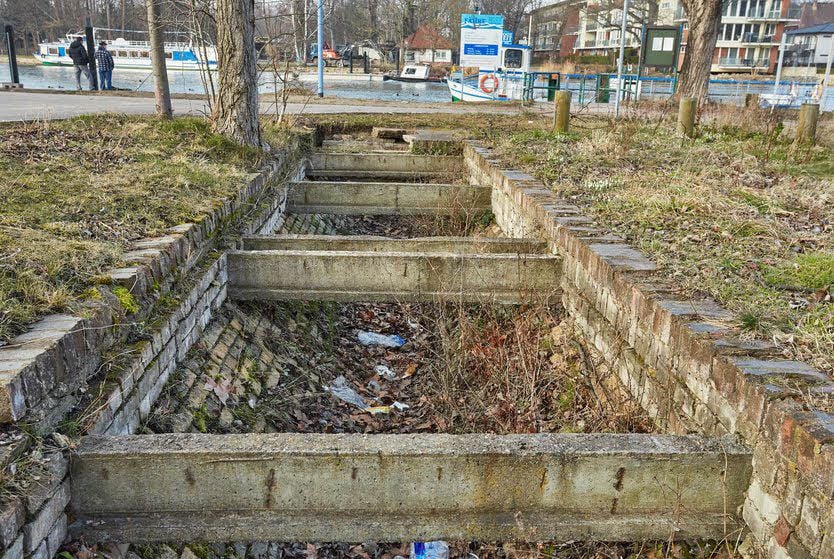 Der Graben an der Bornstraße soll verfüllt werden.