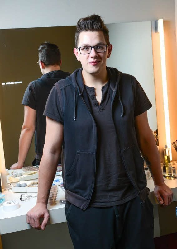 Max Engelmann ist studierter Theaterpädagoge.