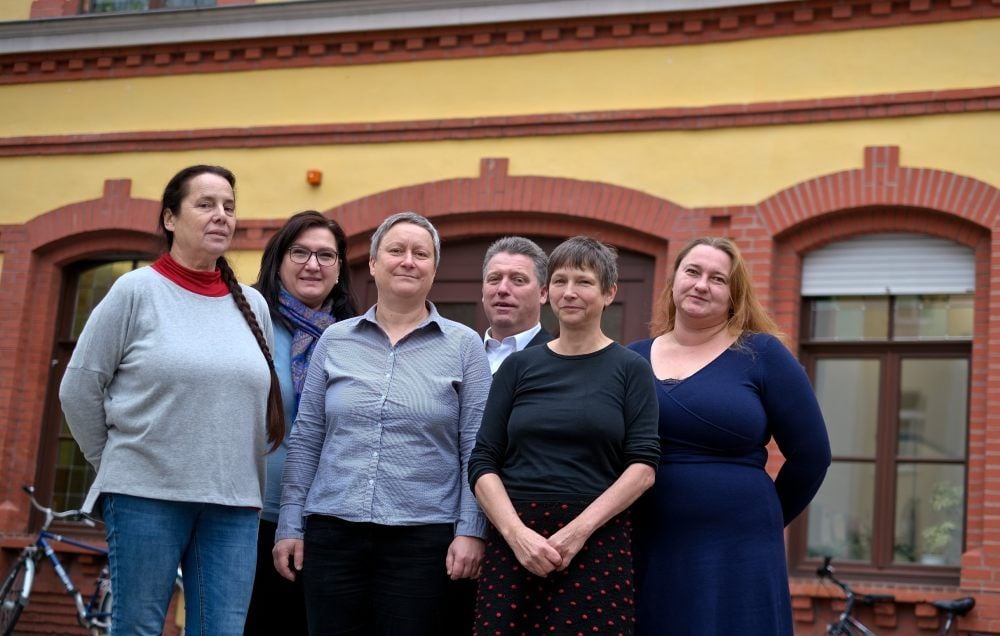 Gemeinsam mit weiteren Ehrenamtlichen sind sie das Team der Notfallseelsorger in Halle und dem nördlichen Saalekreis: Thea Ilse, Ute Tietz, Nadja Kirschner,Michael Kriebel, Annett Göhre, Katja Vesting (v. li.)