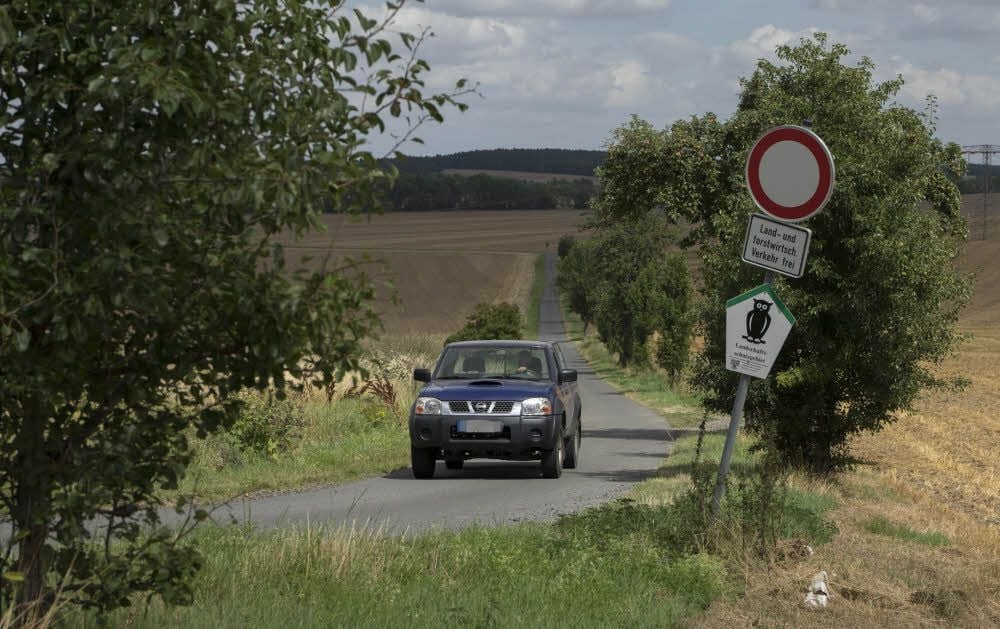 Eindeutig ist dagegen die Regelung aus Richtung Warnstedt: Durchfahrt verboten.