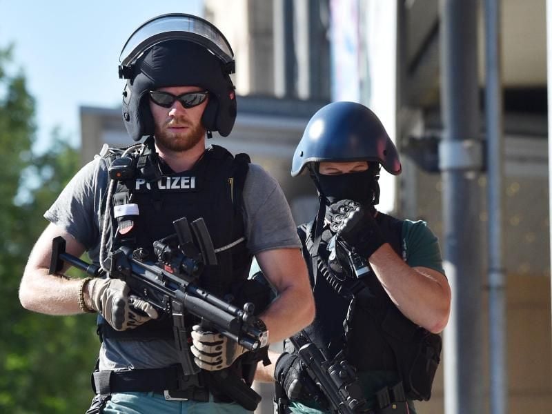 Beamte eines Spezialeinsatzkommandos der Polizei (SEK).