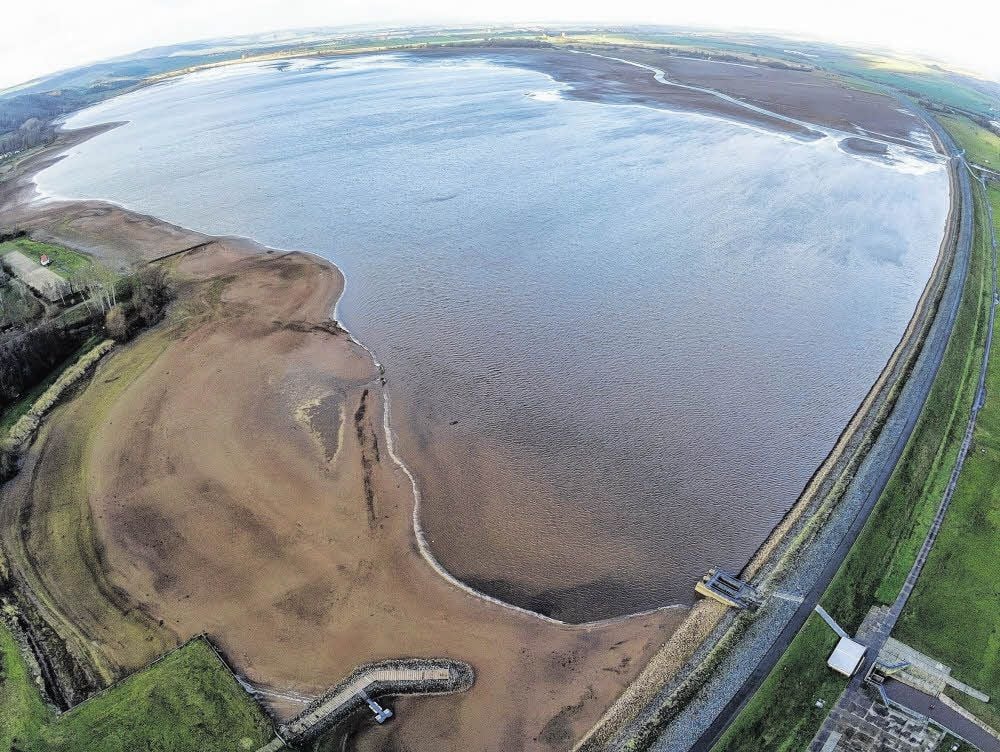 Der Helmestausee Kelbra aus der Vogelperspektive.