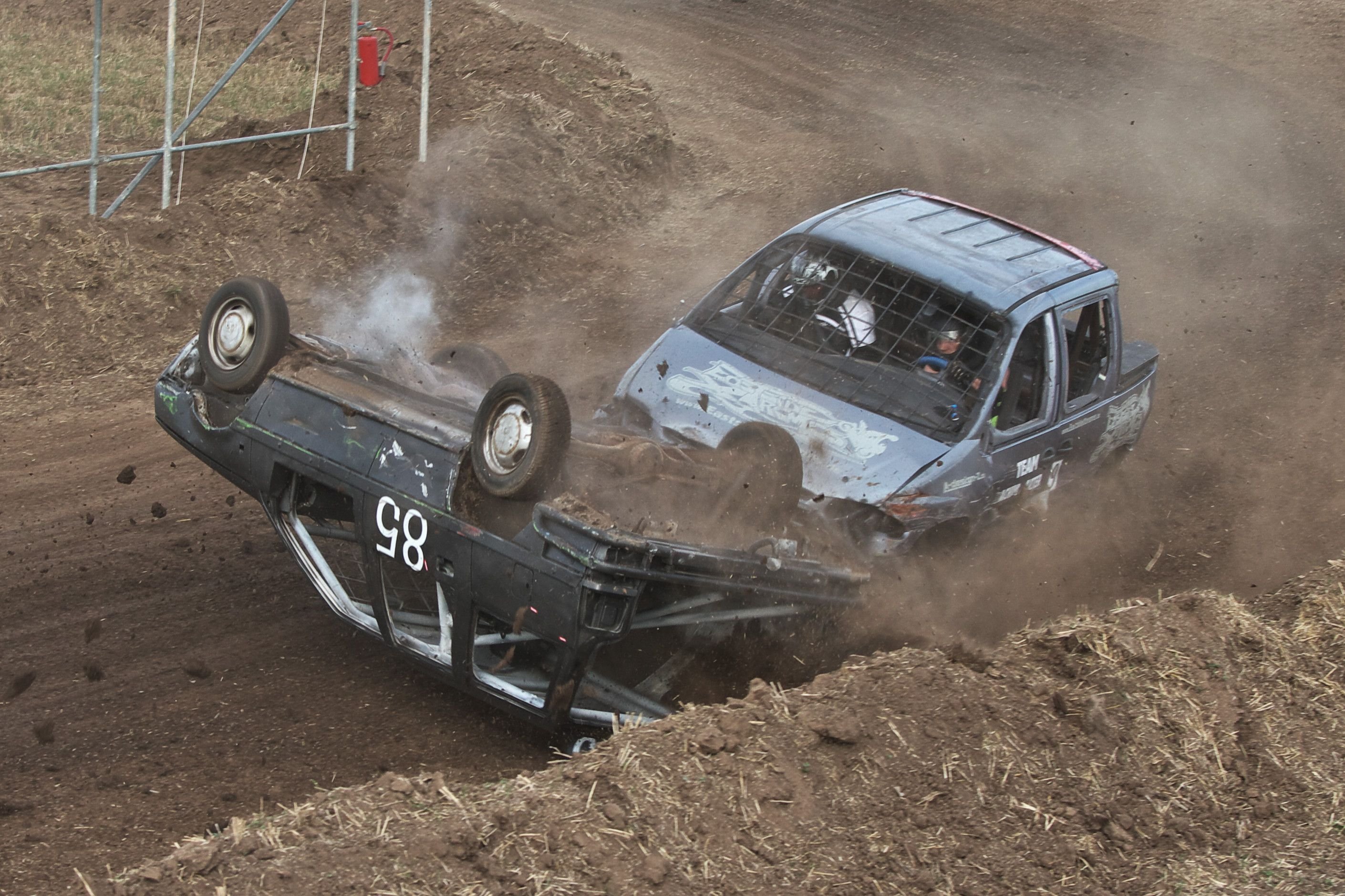 Rempeln, Rütteln, Raufen – daraus werden die Gesetze beim Funcross gemacht.
