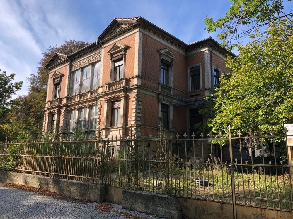 Die denkmalgeschützte Villa Brühlstraße 9 in Quedlinburg. Sie könnte mit Unterstützung aus dem Förderprogramm Stadtumbau Ost komplett saniert werden.