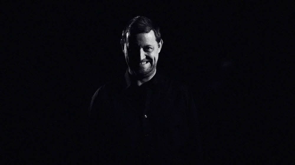 Ausschnitt aus den Videoprojektionen von Sebastian Purfürst: Sven Brormann als Mephisto.