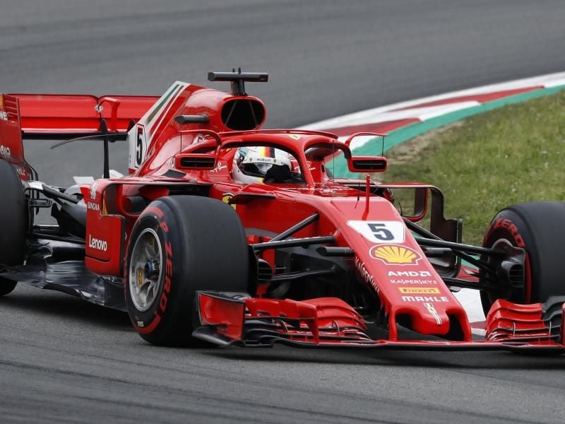 Sebastian Vettel vom Team Ferrari muss beim Start hellwach sein, um Chancen auf ein erfolgreiches Rennen zu haben. Foto: Manu Fernandez/AP