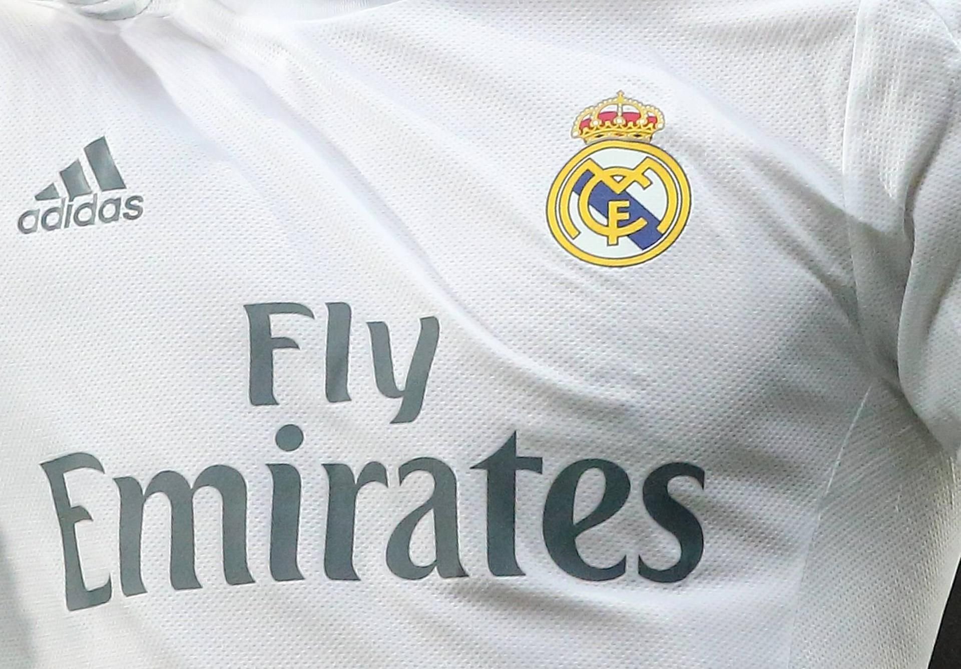 Das Wappen von Real Madrid wird modifiziert.