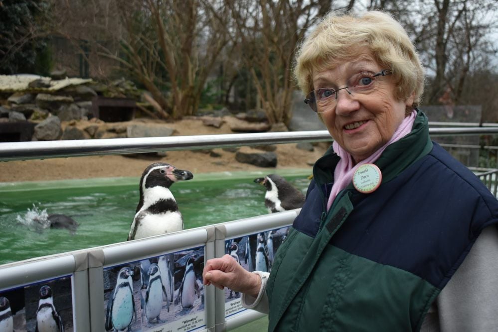 Irmela Dorn hat auch die Pinguine ins Herz geschlossen. Die kleinen Frackträger sind beliebte Patentiere.