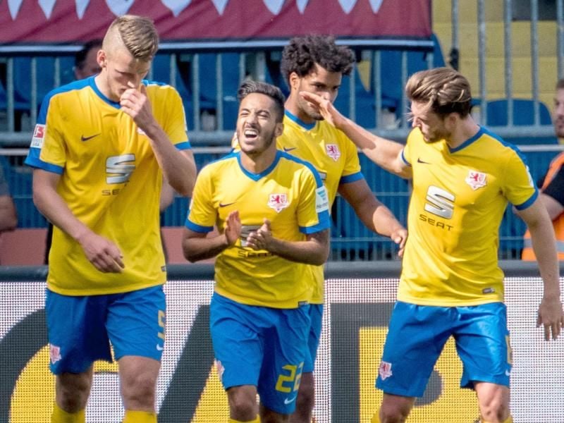 Braunschweig bezwang Aufstieger Würzburg mit 2:1. Foto: Peter Steffen
