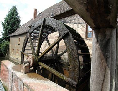 In Oberröblingen lädt der Heimatverein zum Besuch der Wassermühle in der Mühlenstraße ein.
