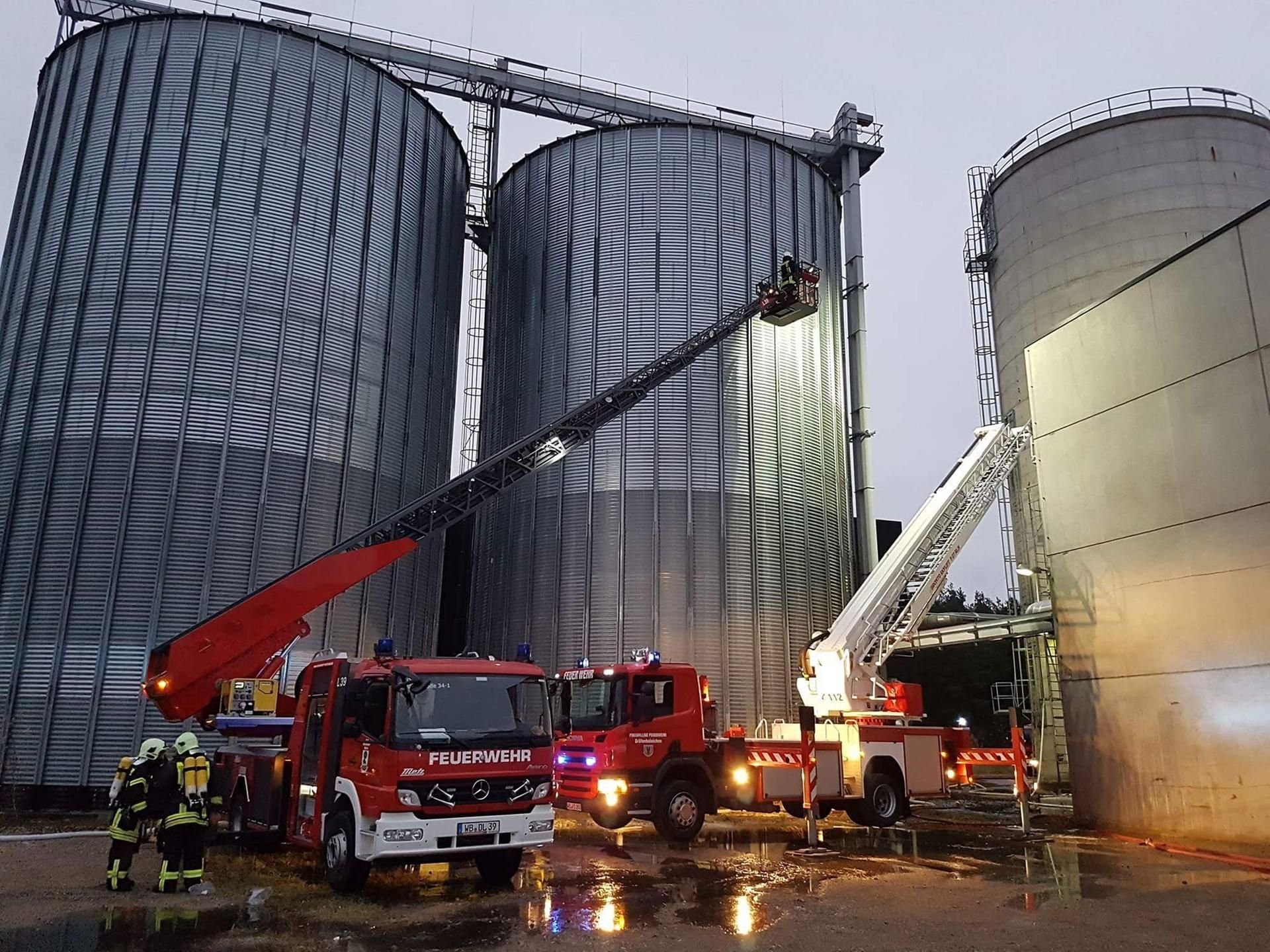In dieser Fabrik für Holzpellets im Dessora-Park war es am Dienstag zu einem Brand geommen.