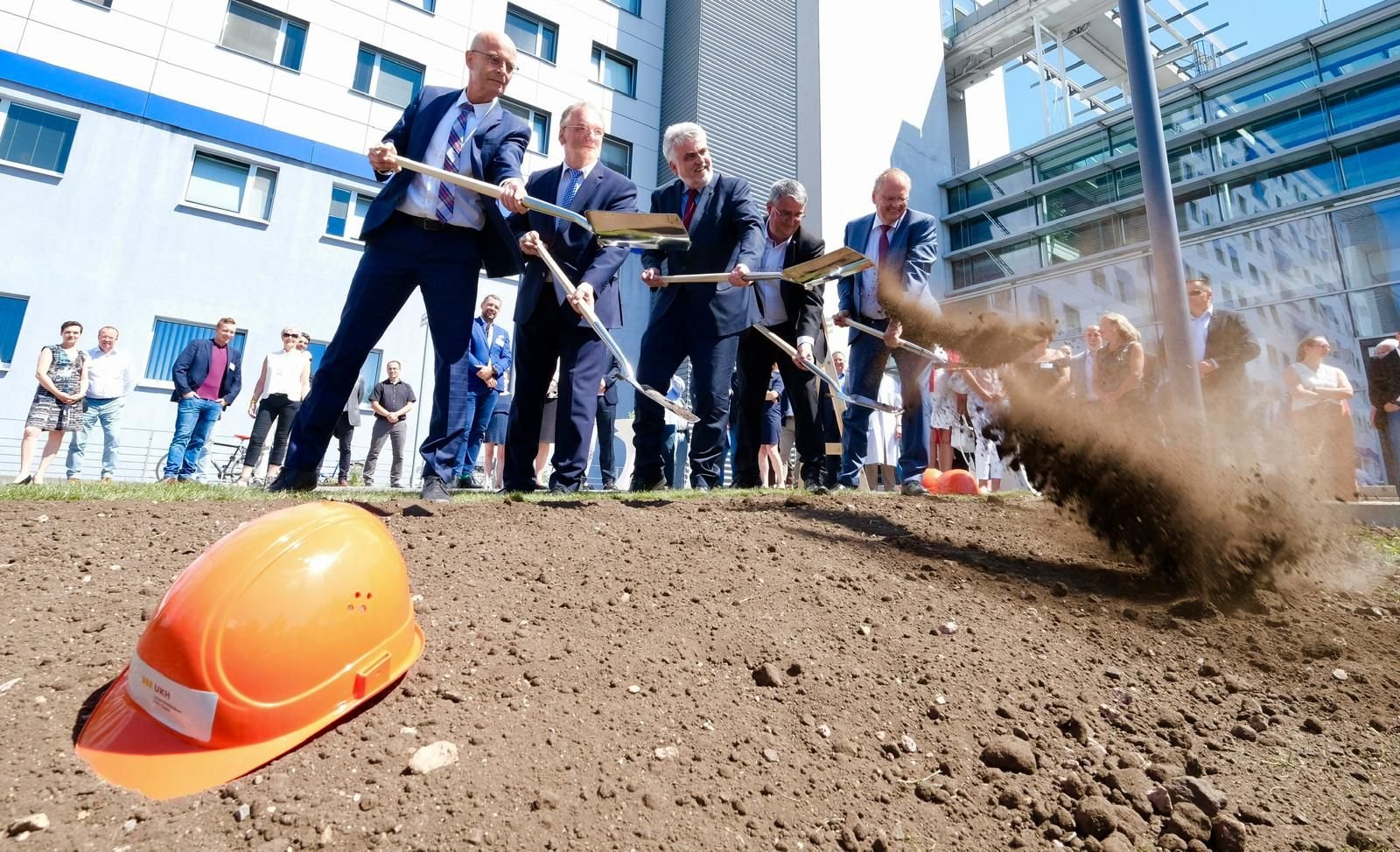 Spatenstich an Uniklinikum Halle
