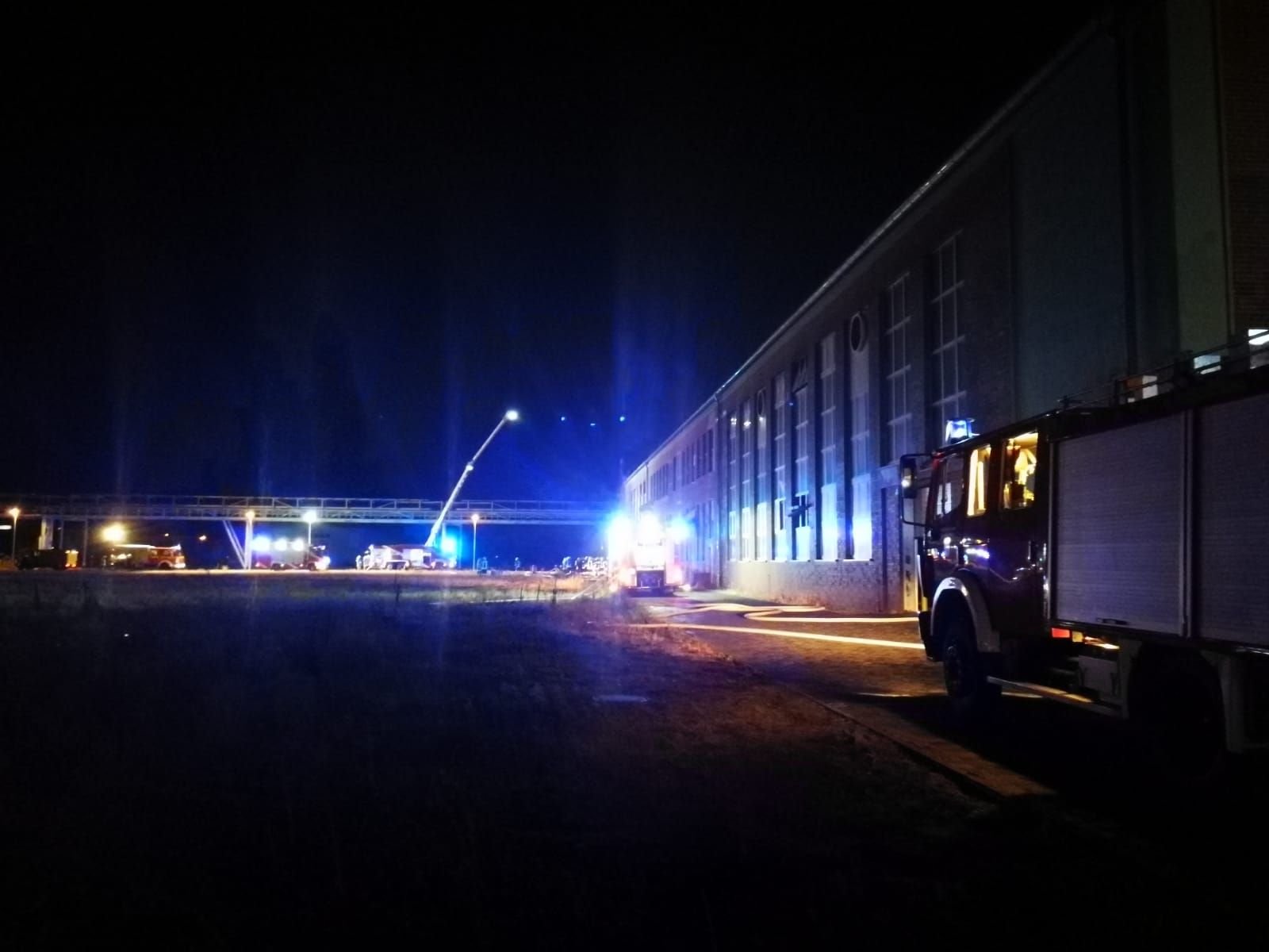 Feuerwehreinsatz im Chemiepark Bitterfeld bei der HAL Aluminiumguss Bitterfeld GmbH.