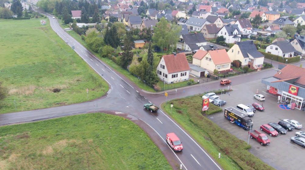 Die Kreuzung am NP-Markt wird ausgebaut. Fahrzeuge haben dann mehr Platz, Fußgänger und Radfahrer eigene Wege. Und eine Ampel kommt.