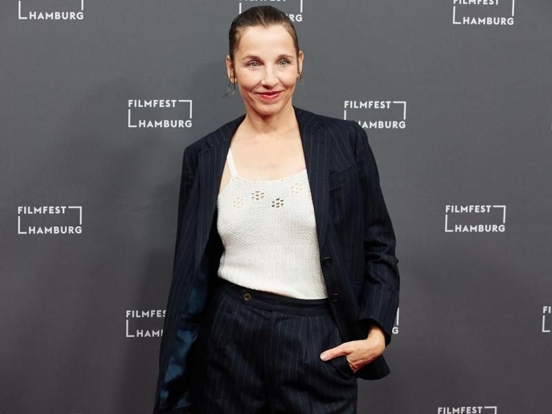 Schauspielerin Meret Becker kommt am 24. September zur Eröffnung des Filmfestes Hamburg. Foto: Georg Wendt/dpa