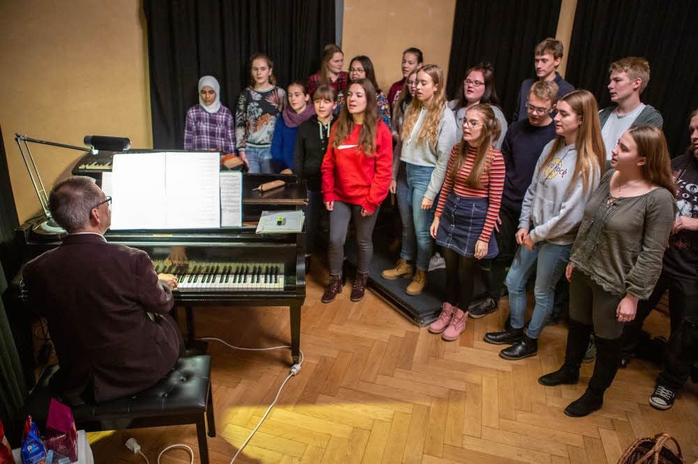 Amateure proben für das Musical „Linie 1“.
