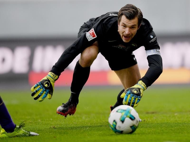 Hat sich langfristig an Erzgebirge Aue gebunden: Torwart Martin Männel. Foto: Monika Skolimowska