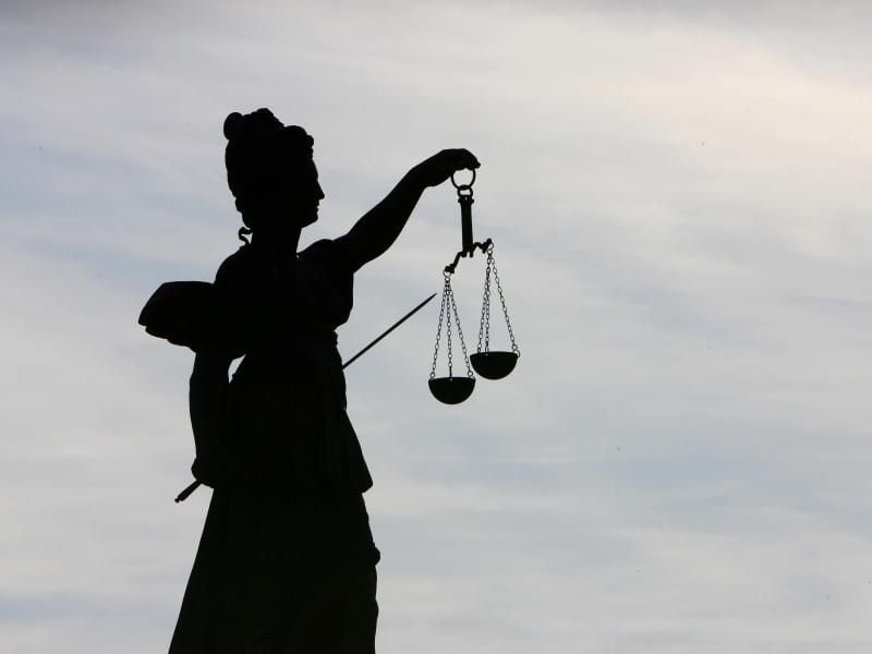 Ist ein Steuerbescheid rechtskräftig, kann er nicht nachträglich zugunsten des Finanzamtes geändert werden. Das entschied der Bundesfinanzhof (BFH). Foto: Arne Dedert