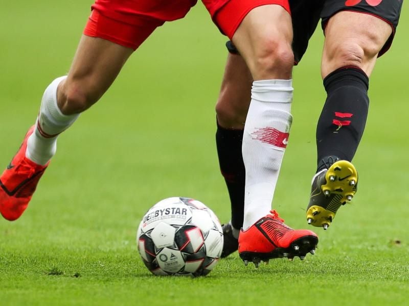 Die Corona-Krise könnte viele Fußball-Clubs vor wirtschaftliche Probleme stellen. Foto: Jan Woitas/dpa-Zentralbild/dpa