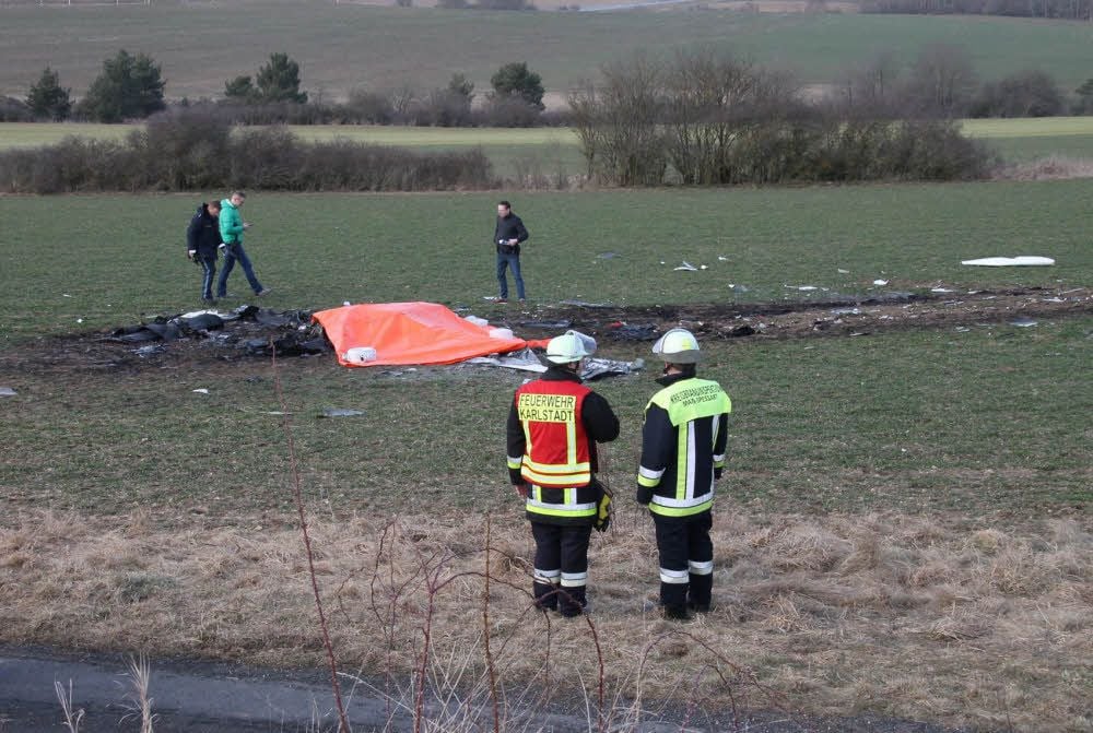 Das Ultraleichtflugzeug ist Sekunden nach dem Start auf dem Flugplatz Saupurzelberg völlig verbrannt.