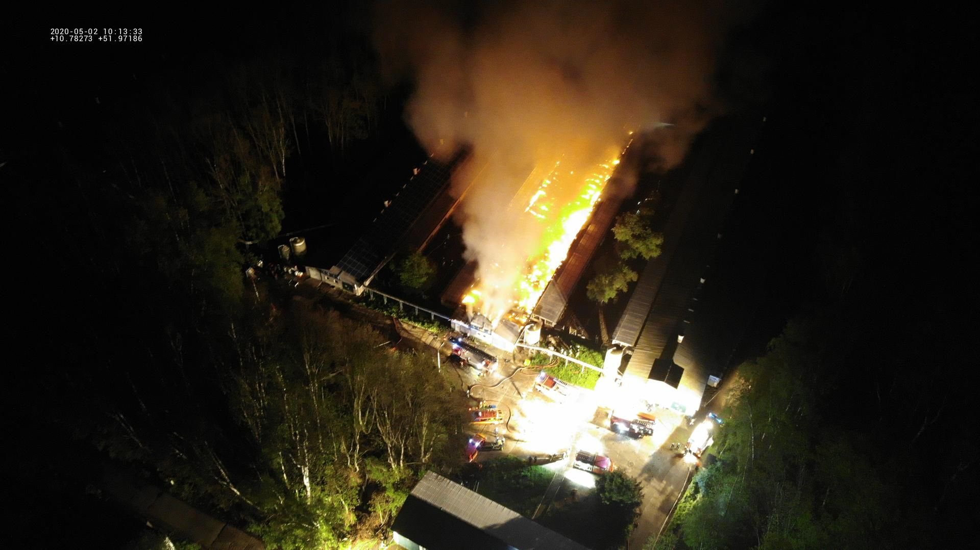 Hühnerstall in Flammen