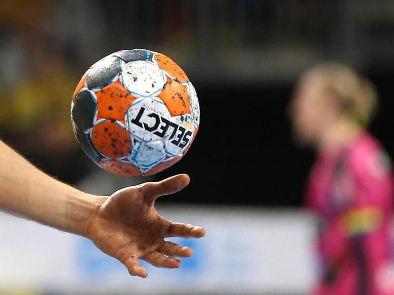 Kann die Handball-Bundesliga mit Zuschauern starten?. Foto: Michael Deines/dpa