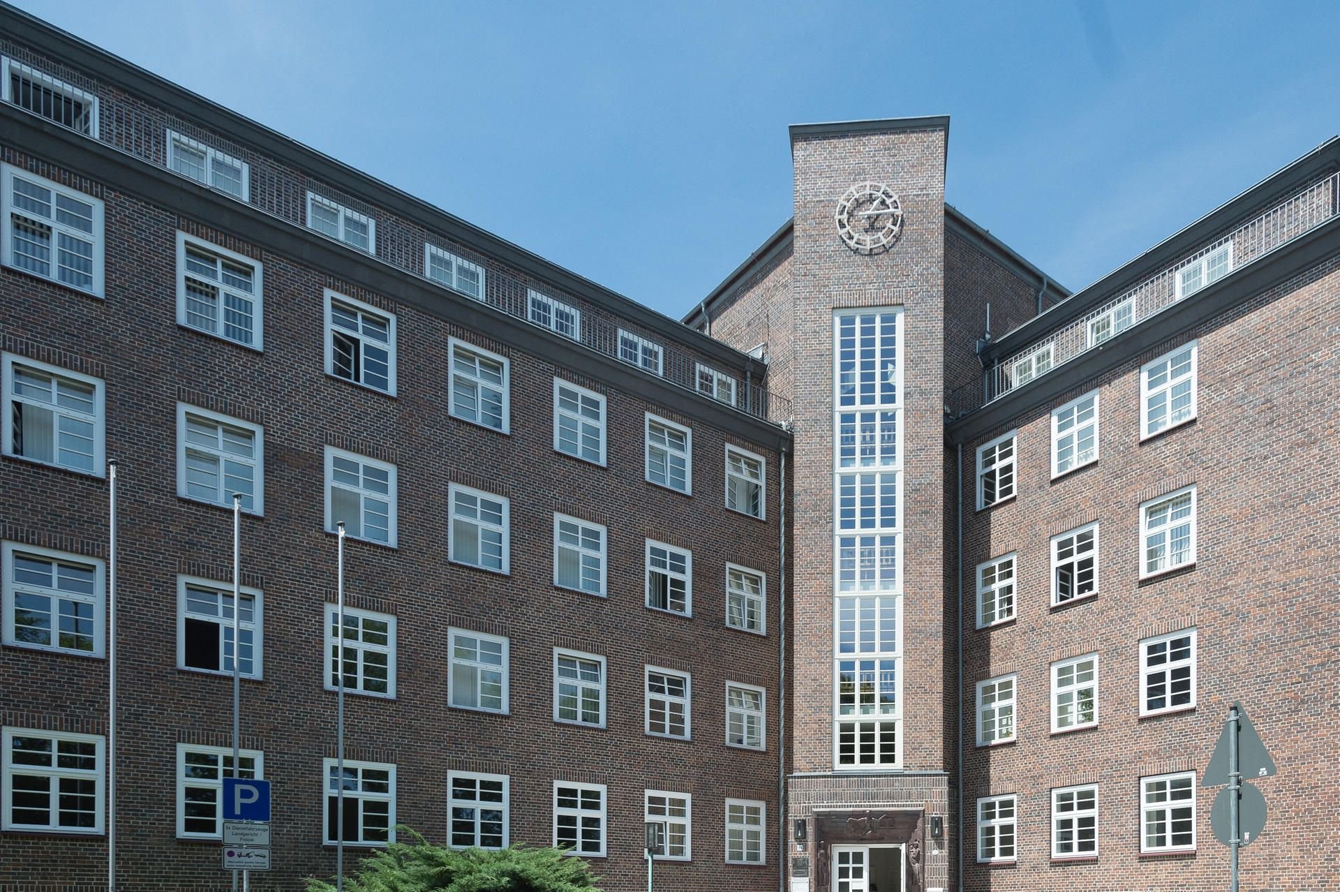 Das Gebäude des Landgerichts in Chemnitz, in dem verhandelt wird.